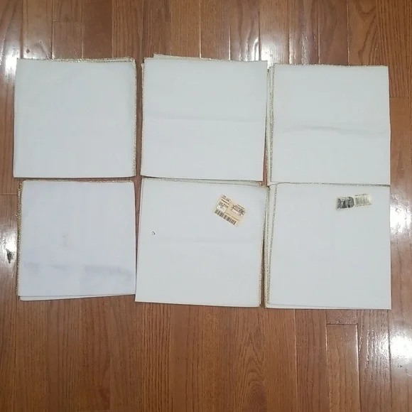 10 Piece Table Setting Set - Picture 4 of 5